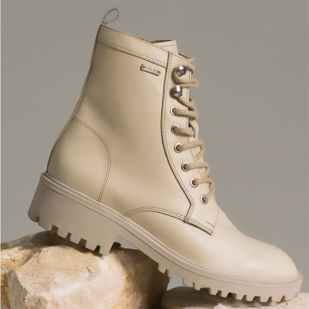 Velez Leather Combat Boots Women’s Cream Lace Up Lug Sole Ankle Boots